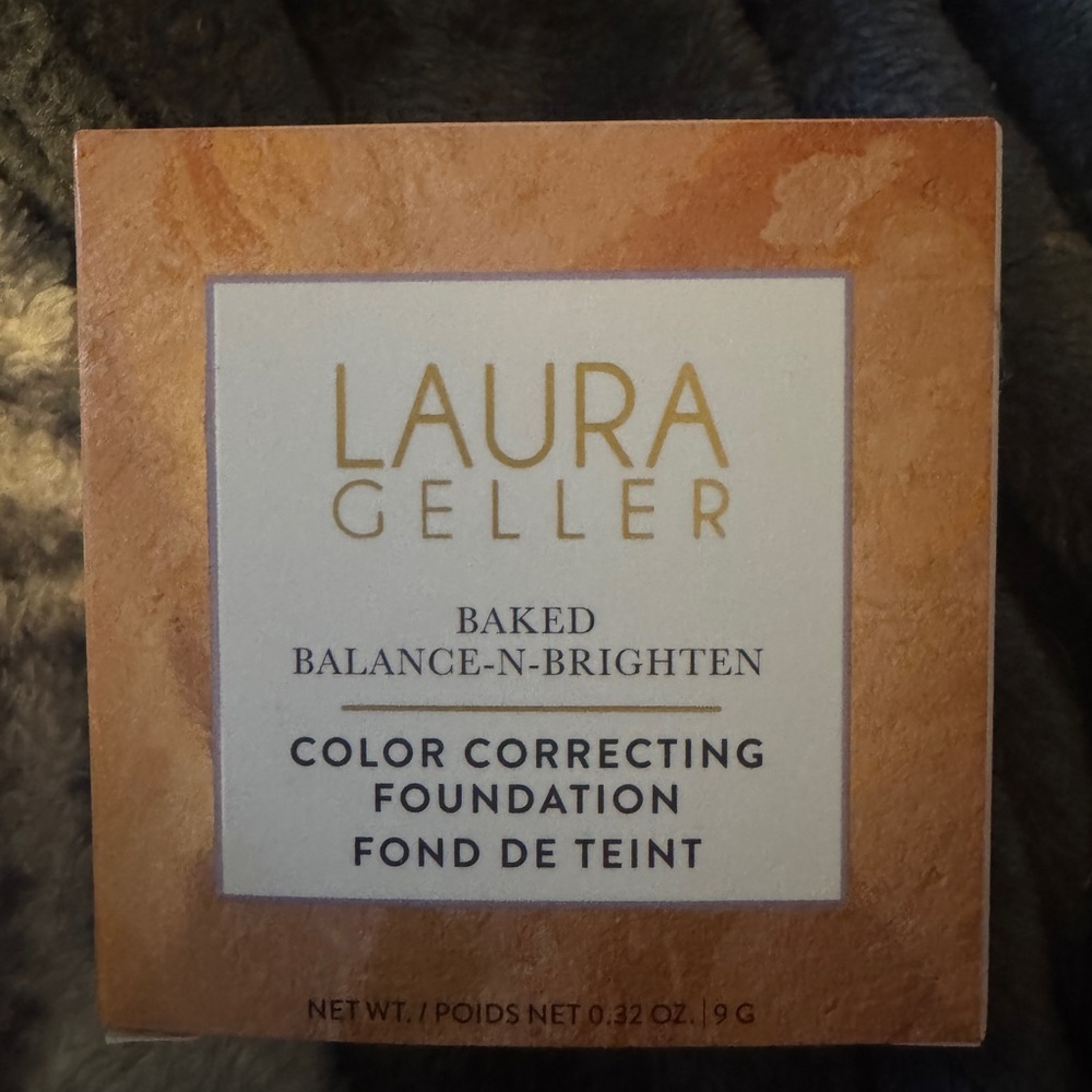 Laura Geller Baked Balance-n-Brighten Foundation - Fair